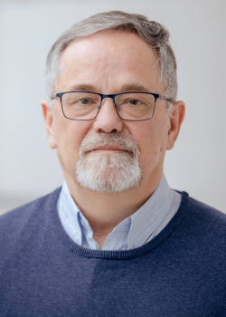 prof. dr hab. Piotr Chmielewski